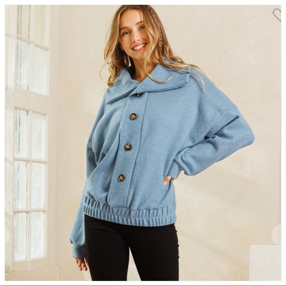 18 Boho Fabulous Wide Collar Front Button Pullover - Picture 2 of 7